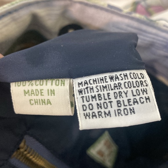 Tommy Bahama Fish Tote Bag - Picture 7 of 14